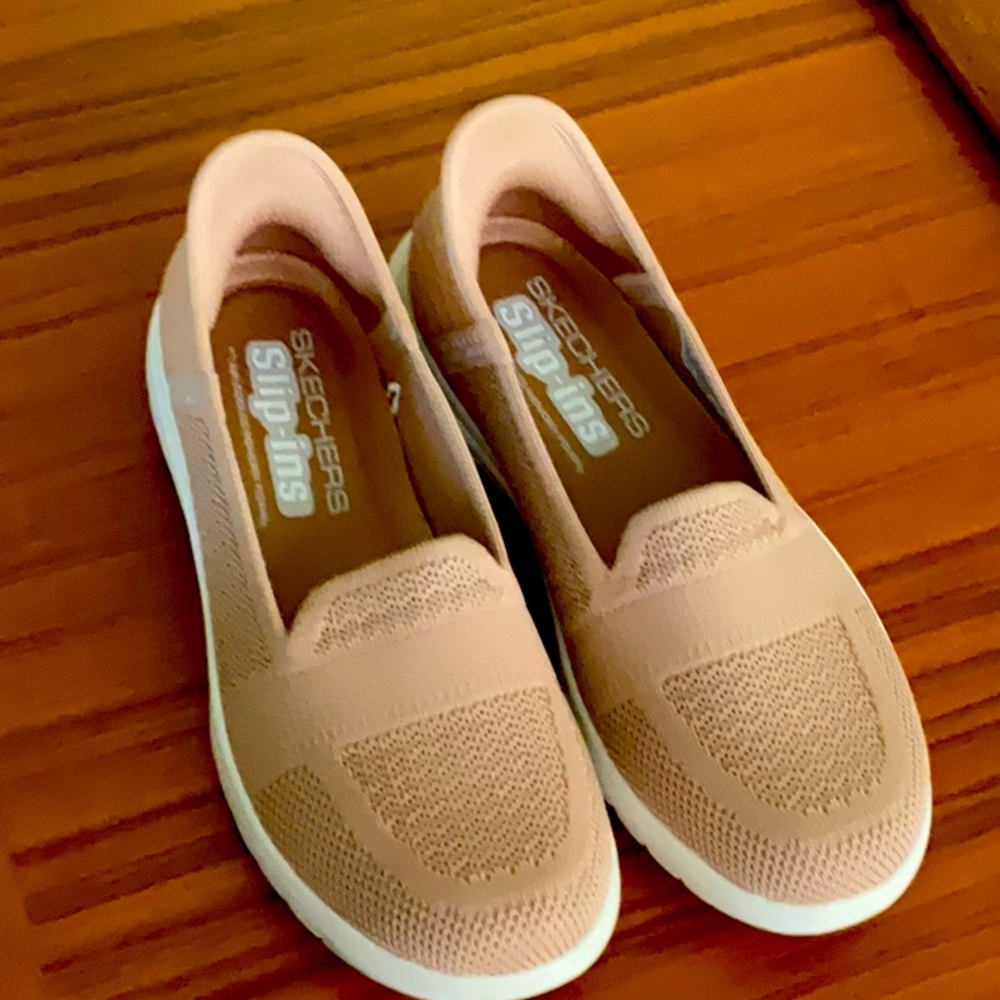 Skechers Tan Flats Slip-in Loafers